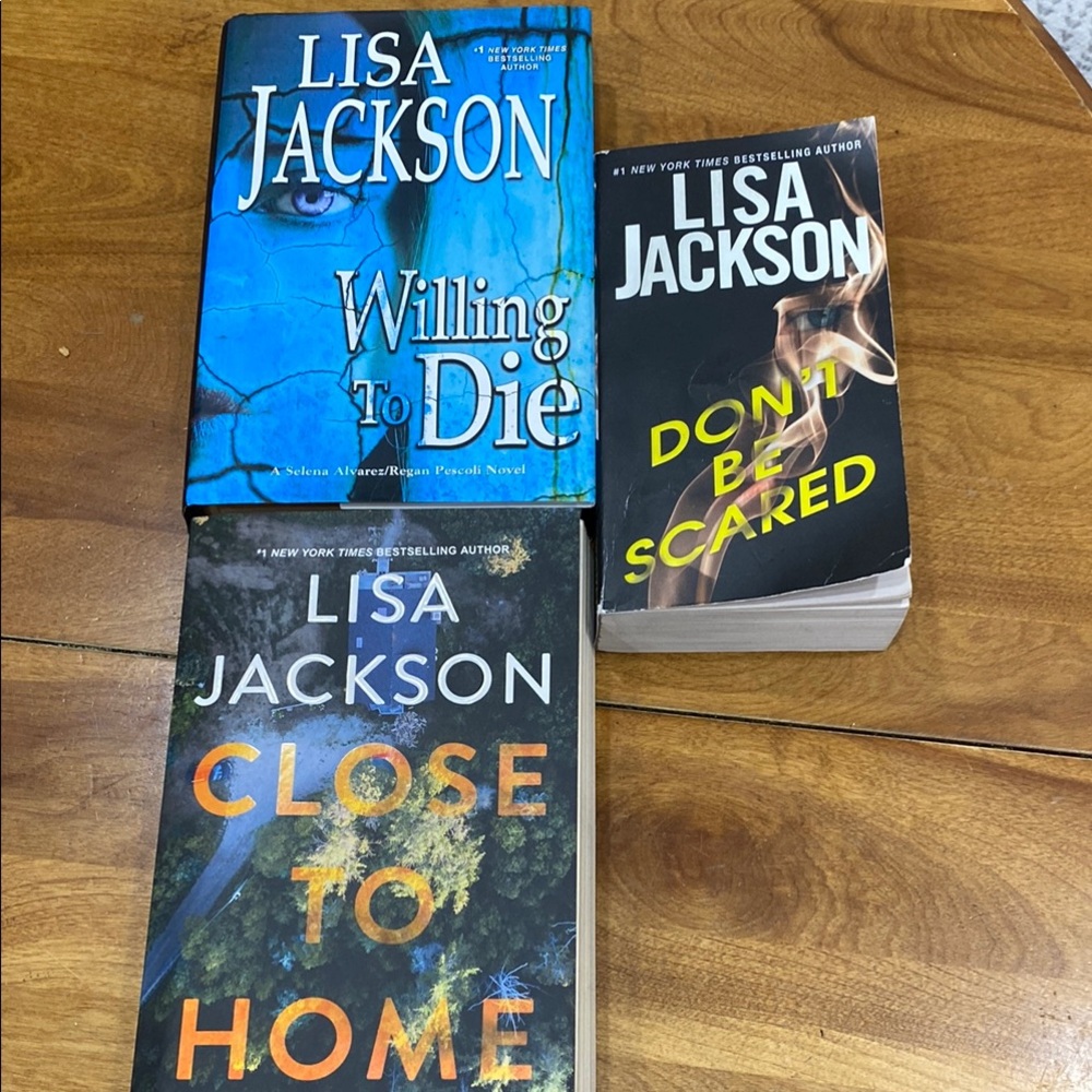 Bundle of 3, Lisa Jackson, books.